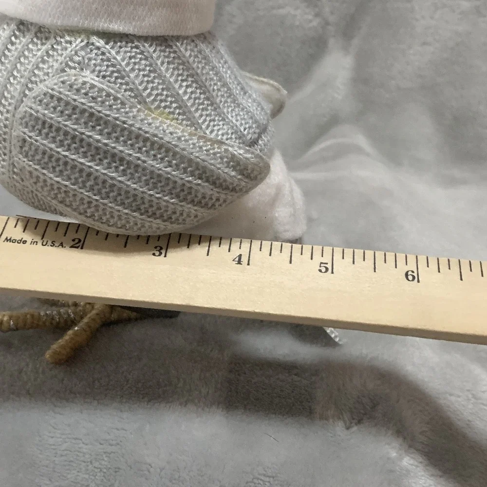 Target Wondershop Juniper Bird Figurine 2018 Grey Sweater Green Hat White